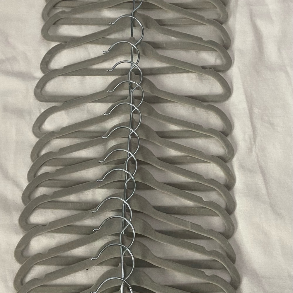 24 velvet baby/kids clothes hangers